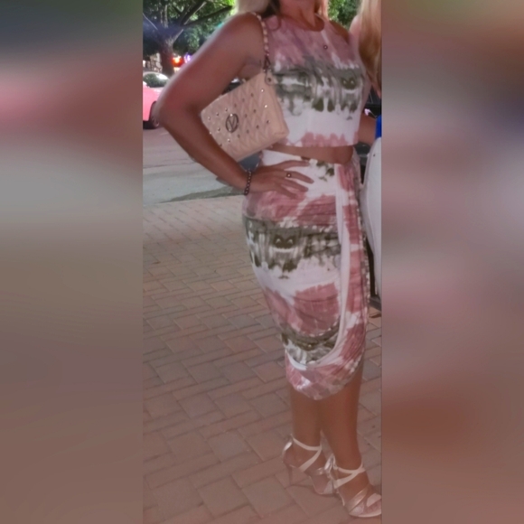 Venus 2-piece crop top and high waist skirt - Picture 8 of 8